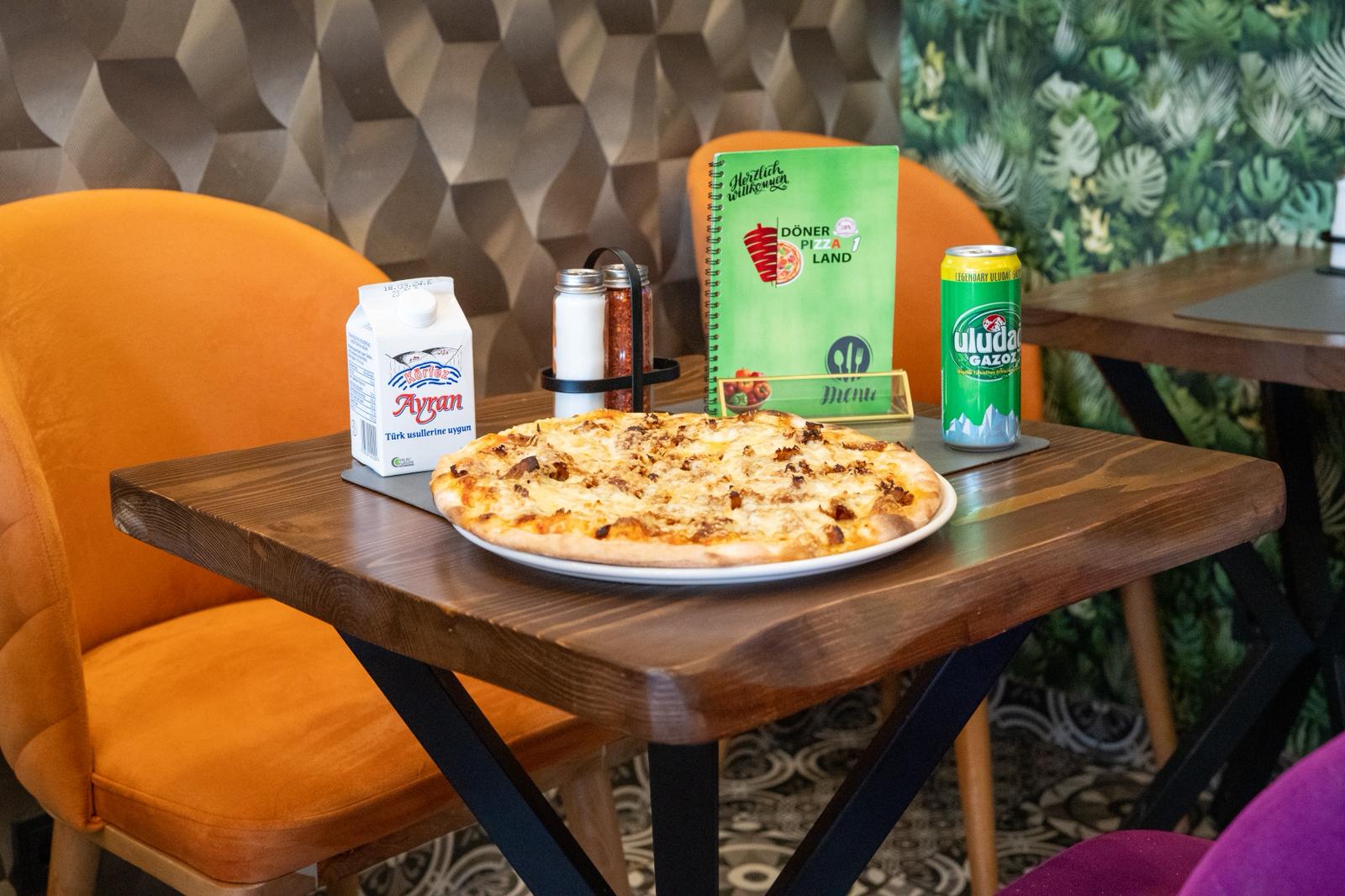 Frisch gebackene Pizza